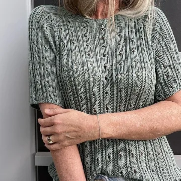 Элегантная футболка реглан Rikke, вязаная спицами сверху - Katrine Hannibal at Önling