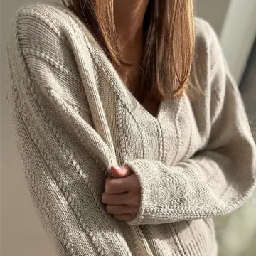 Элегантный свитер с красивой V-горловиной Flow Loop V-Neck, вязаный спицами сверху - Other Loops