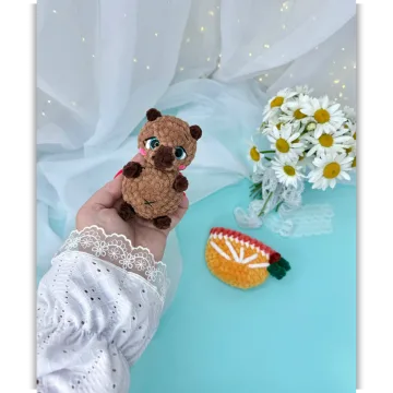 Капибара с домиком-апельсинкой