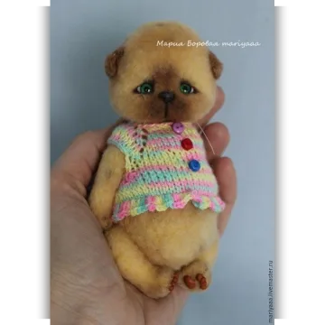 Кошечка-малышка