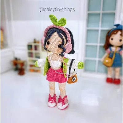 Кукла Джинни в наушниках - Truong Thi My Hanh