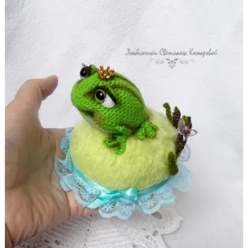 Лягушка игольница
