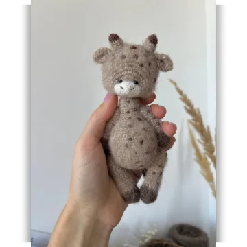 Маленький жирафик