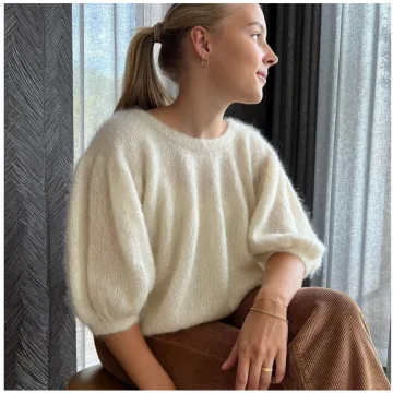 Мохеровый пуловер-блуза спицами Fluffy Me Blouse - Вяжи.ру