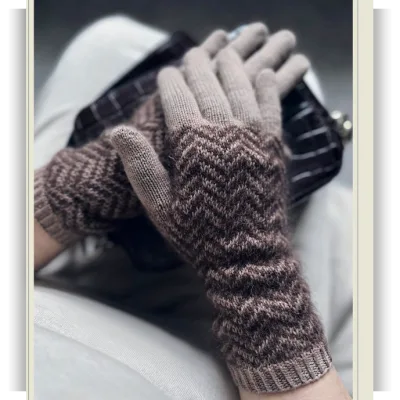 Перчатки Chevron gloves - Кира Абдуталипова