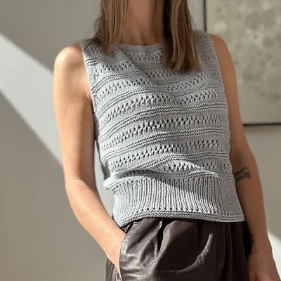 Простая летняя майка спицами с горловиной-лодочкой Lacey Loop Top - Otherloops