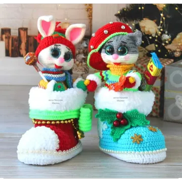 Рождественский Сапог с Зайчонком и Котенком