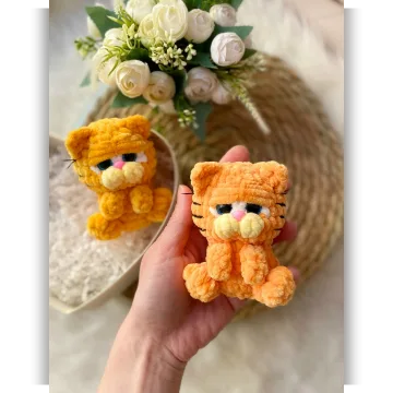 Рыжий котик