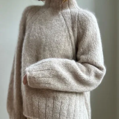 Теплый свитер с красивым регланом Sweater no 33, вязаный спицами сверху - My favourite things