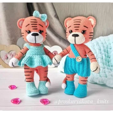Тигрята Тиша и Мариша