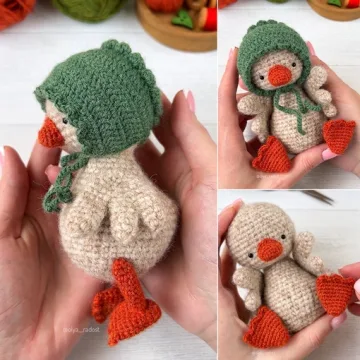 Утенок с чепчиком