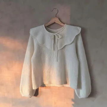 Вязаная спицами блуза с накладным воротничком Klara Blouse - Вяжи.ру
