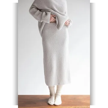 Вязаная спицами юбка миди Cloverdale - Woolfolk Design Team