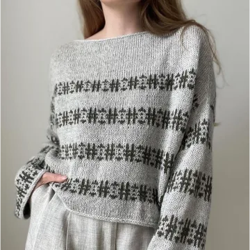 Вязаная спицами женственная блуза с жаккардом Seoul - Aegyoknit