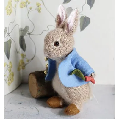 Вязанный спицами Кролик Peter Rabbit - Claire Garland